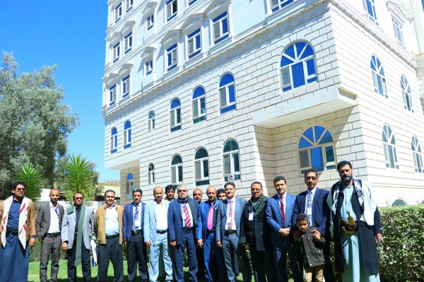 The Minister of Higher Education and Scientific Research reviews the workflow and equipment in the fourth educational building of the university