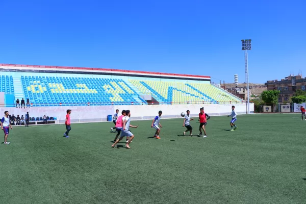 فريق صيدلة رابع وفريق أسنان أول إلى نهائي دوري الجامعة لكرة القدم 5