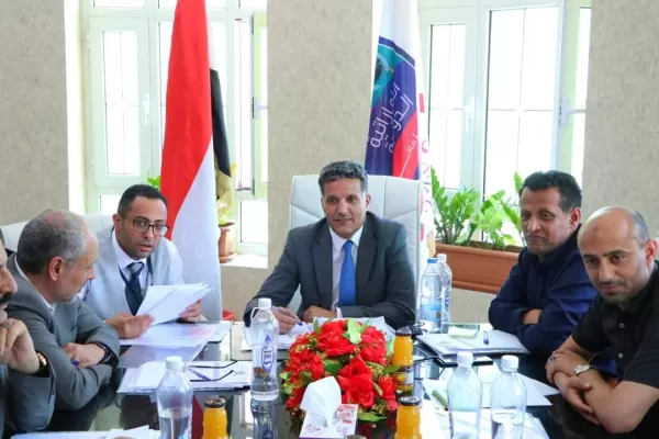 The University Council holds a periodic meeting under the chairmanship of the university