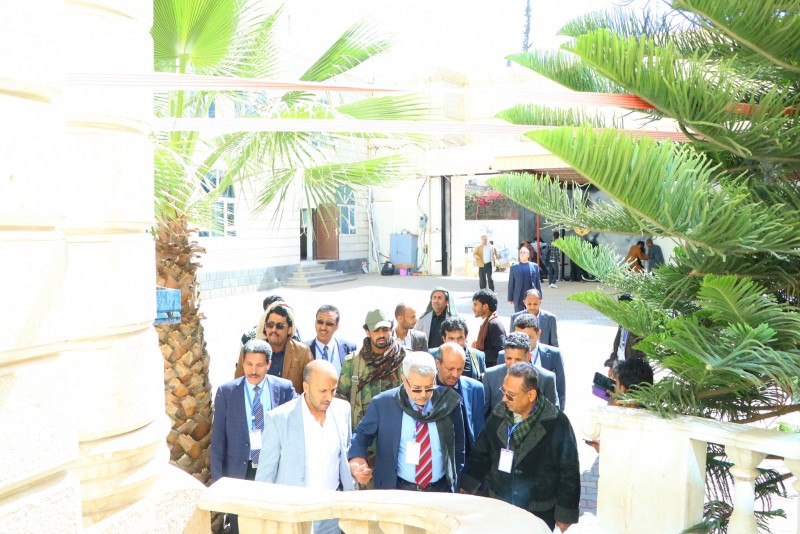 The Minister of Higher Education and Scientific Research reviews the workflow and equipment in the fourth educational building of the university