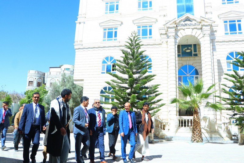 The Minister of Higher Education and Scientific Research reviews the workflow and equipment in the fourth educational building of the university