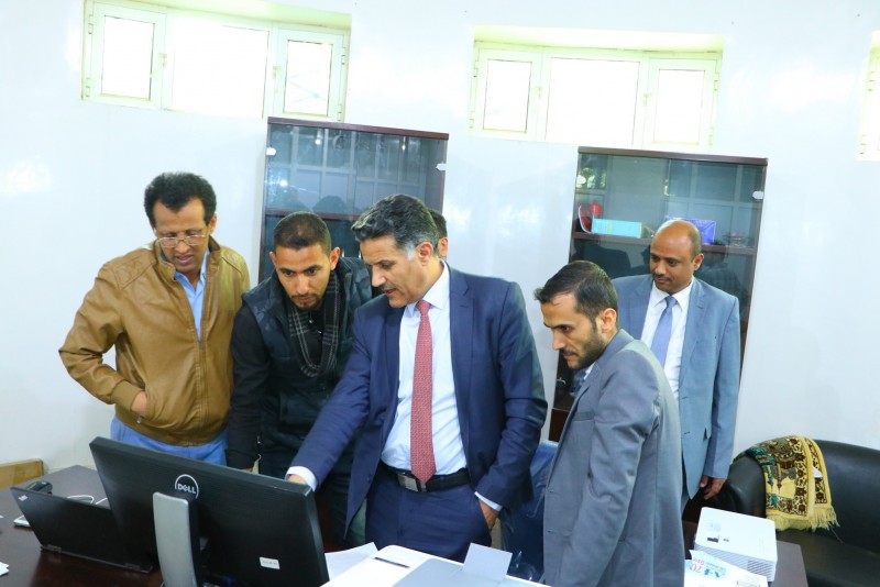 The university president gets acquainted with the progress of the correction process and hears from the committee members the electronic correction mechanism