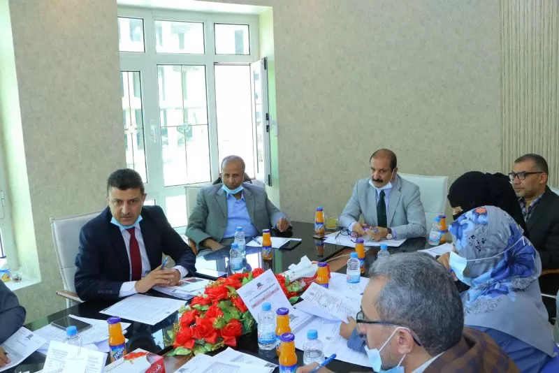 The University Council holds its periodic meeting headed by the President of the University