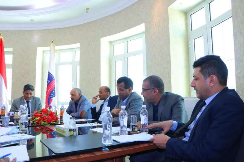 The University Council holds its periodic meeting headed by the President of the University