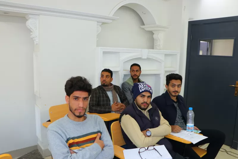 Discussing scientific projects for students of the Civil Engineering Department at the College of Engineering and Information Technology at the university