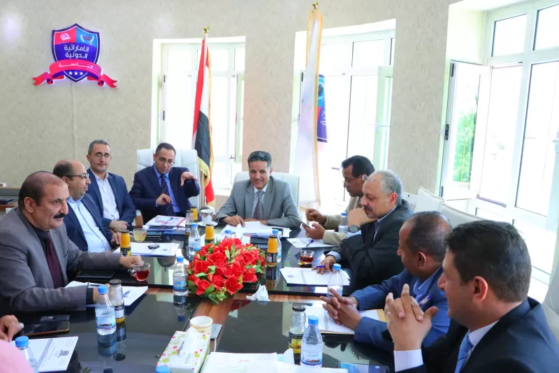 The University Council holds its periodic meeting headed by the President of the University