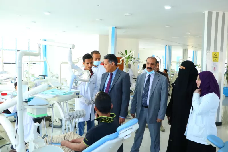 The President of the University reviews the progress of providing medical services to patients in the free clinics of the Faculty of Dentistry at the university