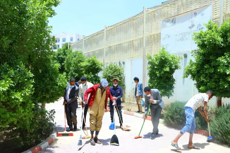 A clean-up campaign for the university campus and the neighborhood adjacent to it