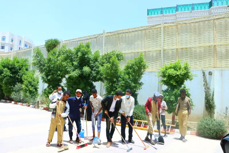 A clean-up campaign for the university campus and the neighborhood adjacent to it