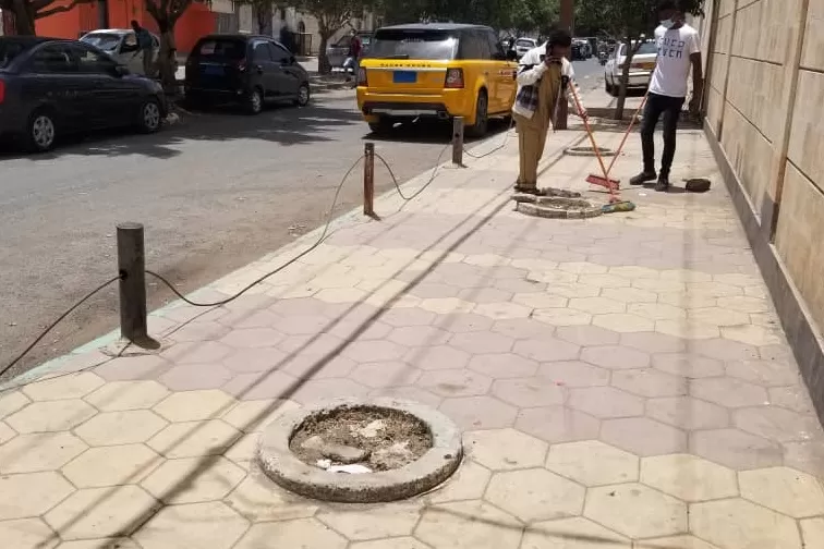 A clean-up campaign for the university campus and the neighborhood adjacent to it