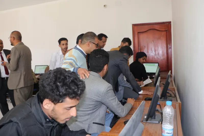 The President of the University witnesses the conclusion of the training course for students of the Accounting Department of the second level on the developed merchant system