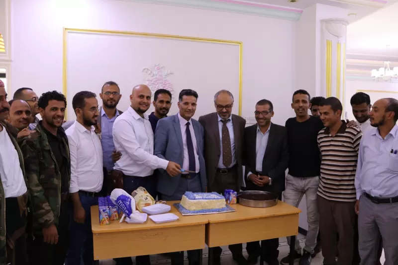 The university organizes a ceremony honoring and farewell for colleague Hashem Al-Azairi