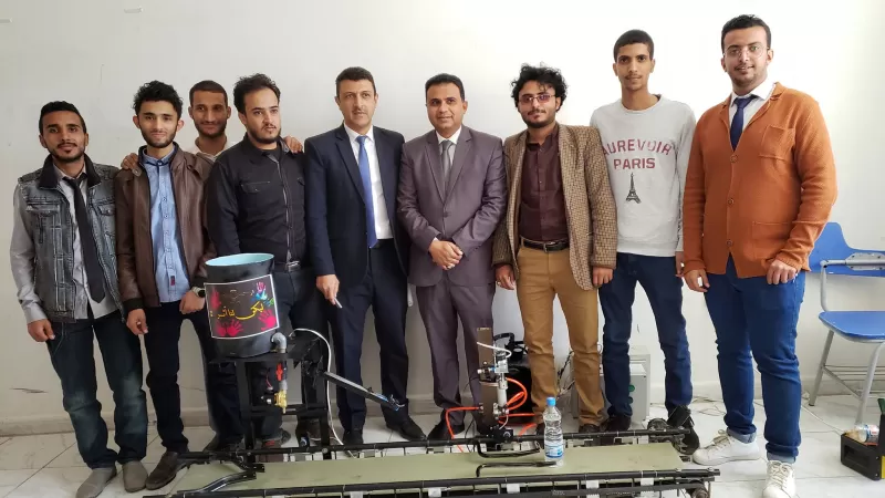 Discussing scientific projects submitted by fourth-level students, Department of Mechatronics Engineering, College of Engineering