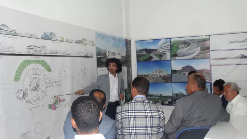 Discussing graduation projects for students of the Architectural Engineering Department at the College of Engineering and Information Technology at the university