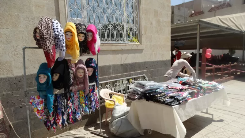 Emirates International University and Tanfeedh Foundation for Development organize a charity bazaar for the Burn Center at the Republican Hospital