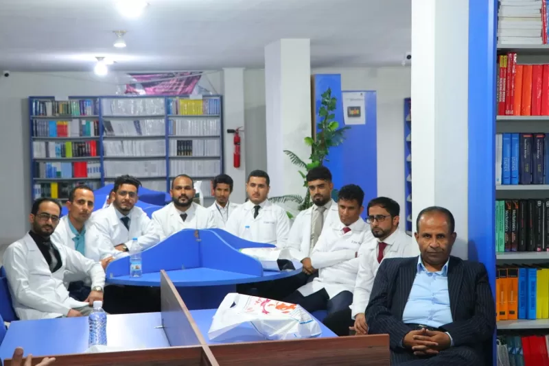 Faculty of Medicine and Health Sciences at the University Organize a scientific day to discuss graduation research for the students of the second batch