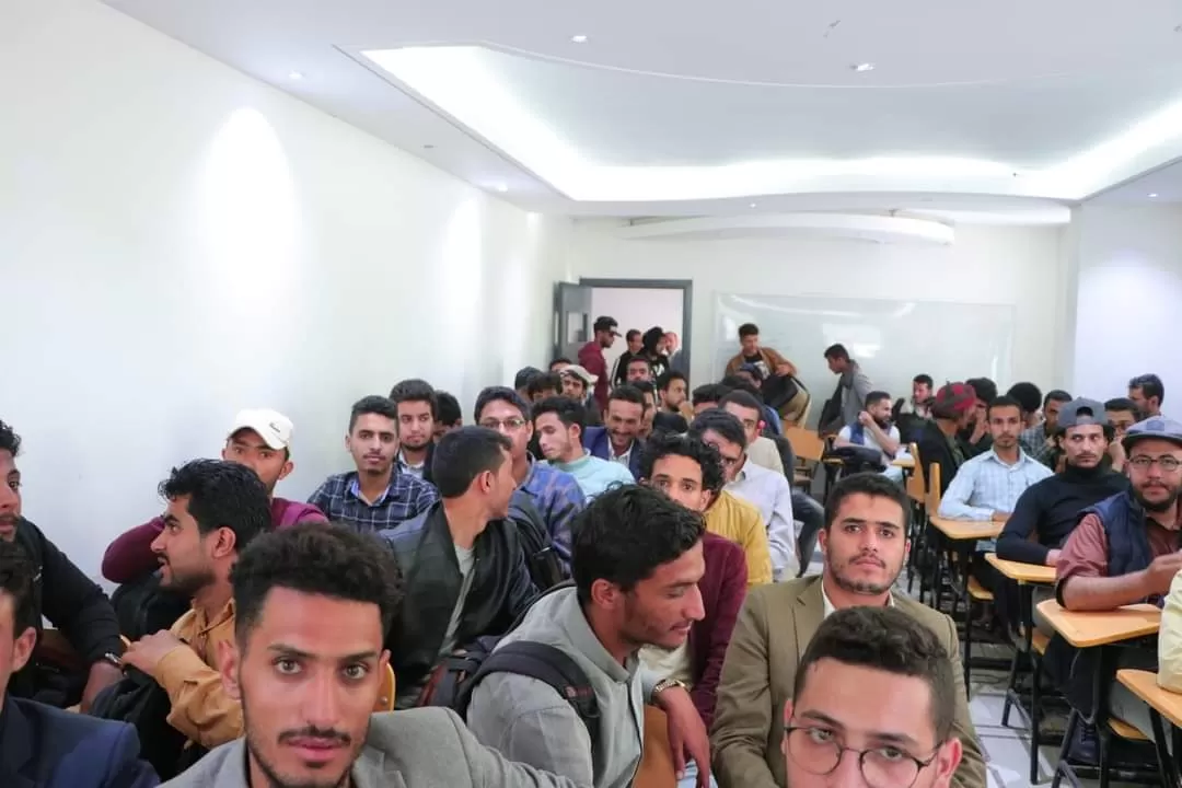 The College of Engineering organizes a scientific symposium for students of chemical engineering at the university and a number of students of public and private universities