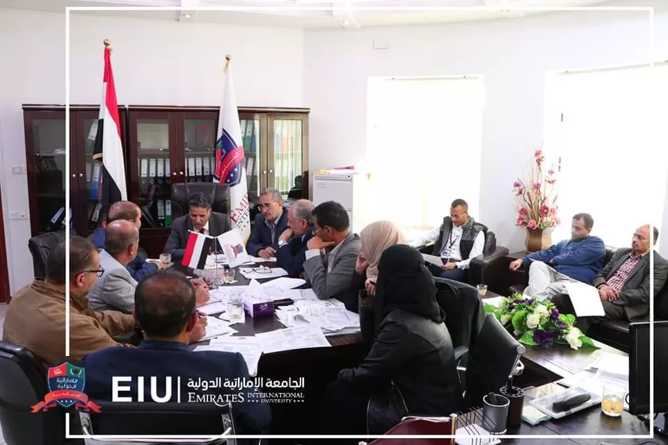 The University Council holds its periodic meeting headed by the President of the University