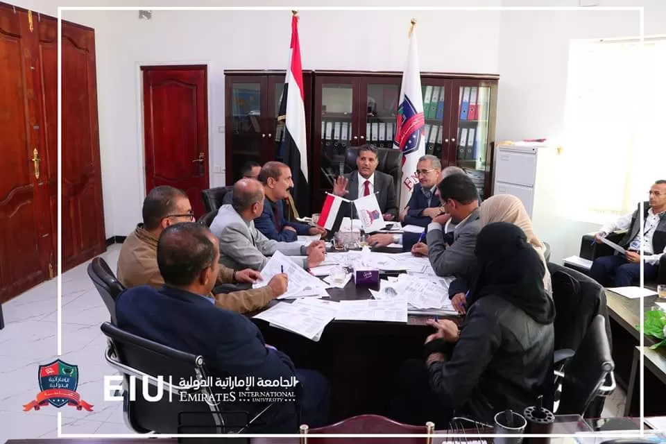 The University Council holds its periodic meeting headed by the President of the University