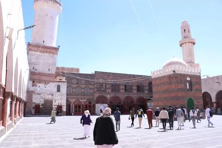 The Student Activities Department and the University Student Forum organize a student visit to the Great Mosque in the old city of Sana'a