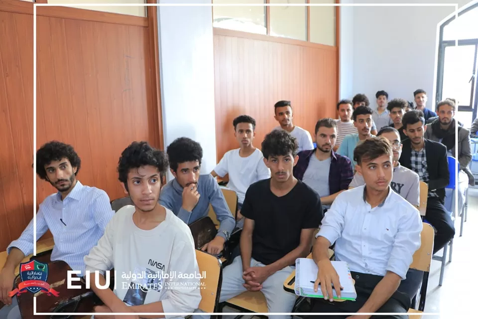 The University President inspects the progress of the educational process for first-level students in the College of Administrative and Financial Sciences