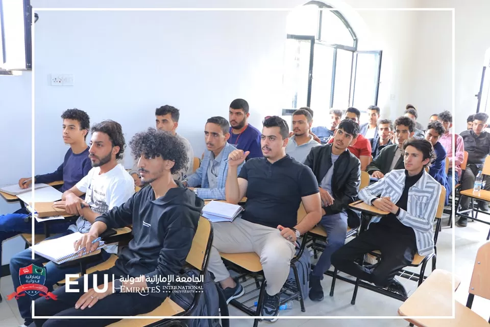 The University President inspects the progress of the educational process for first-level students in the College of Administrative and Financial Sciences