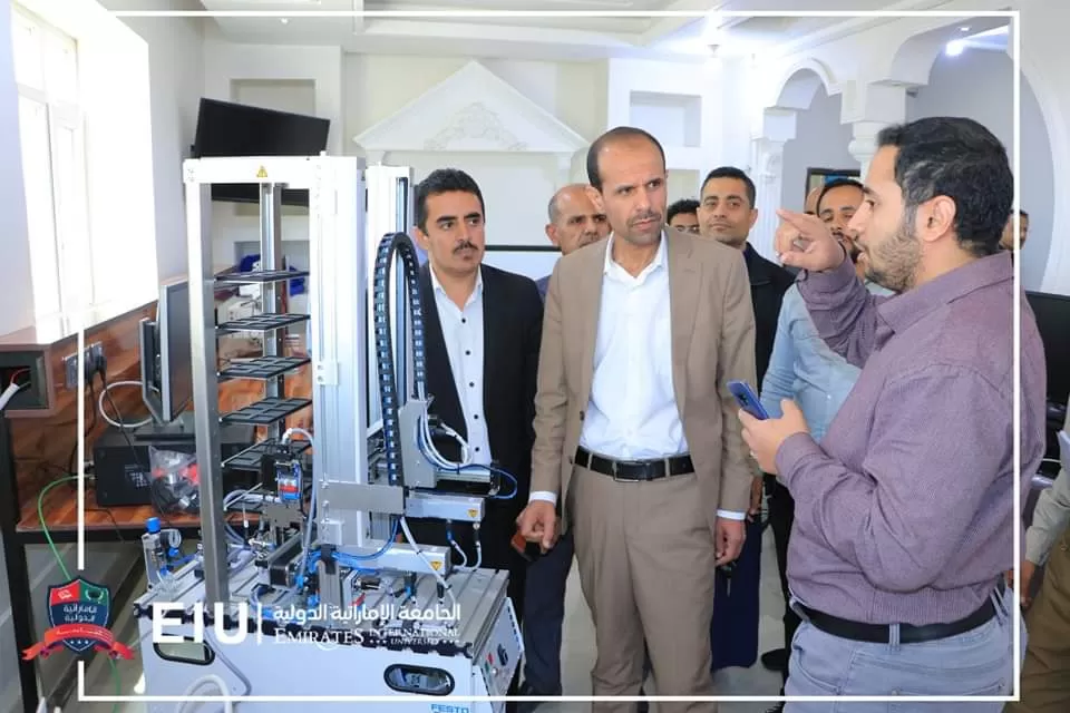 The University President and the Secretary-General inspect the progress of the preparation process for the new mechatronics laboratories in the College of Engineering