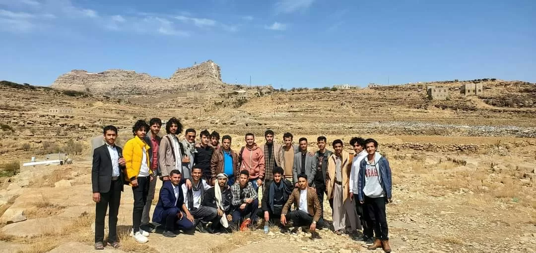 A scientific visit by students of the Department of Oil and Gas Engineering to Shibam Kawkaban and a number of areas for the purpose of learning about the geology of Yemen