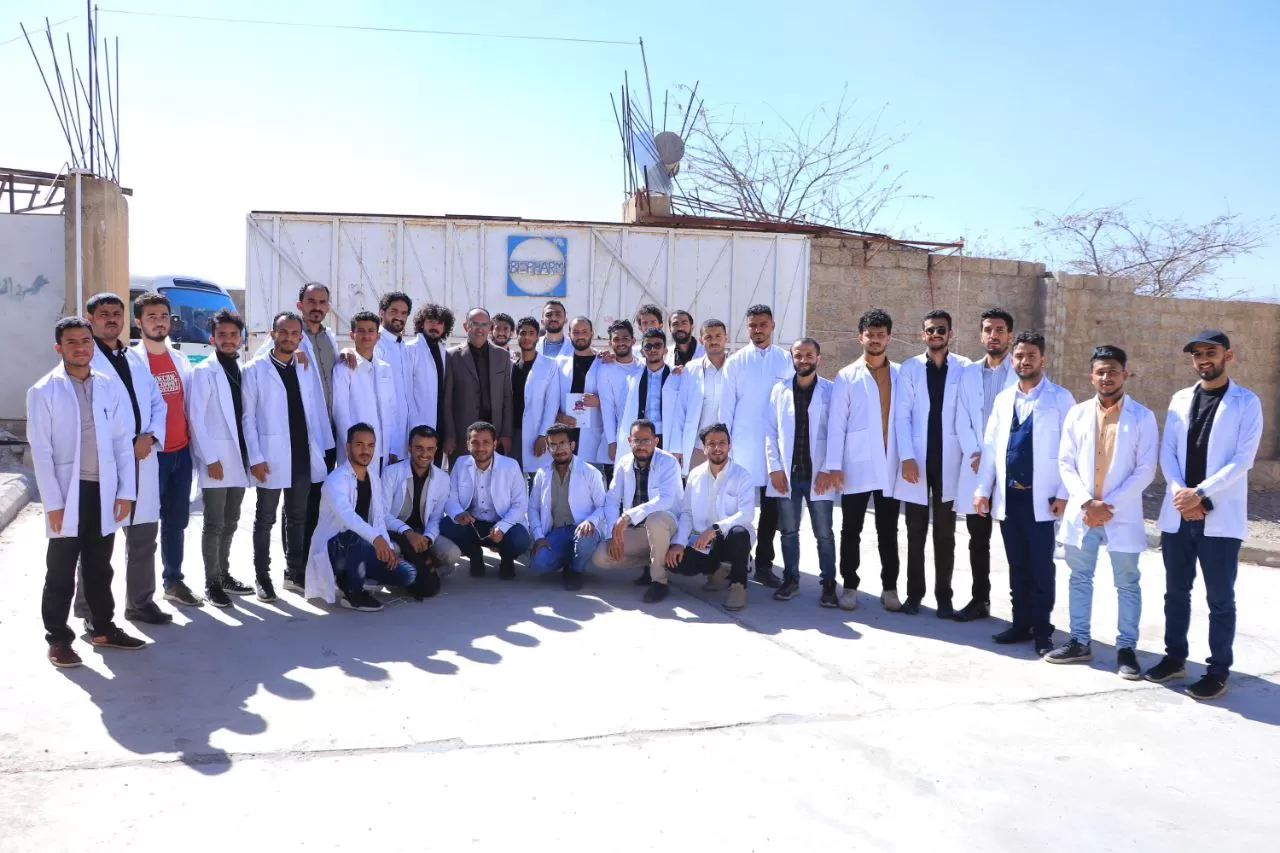 A scientific visit for students of the Department of Clinical Pharmacy, fourth level, to the BioPharm pharmaceutical factory within the pharmaceutical manufacturing course