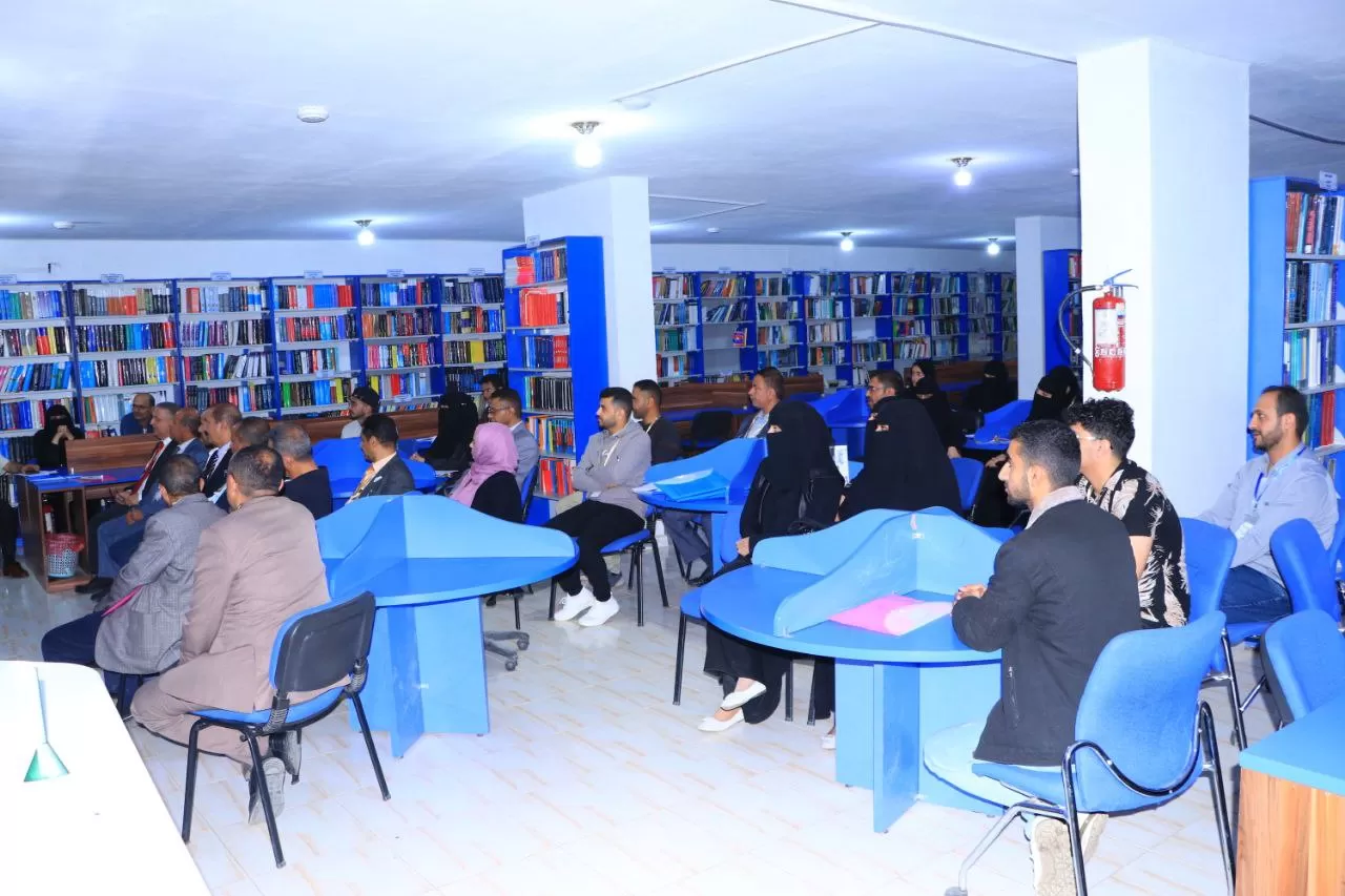 The Center for Development and Quality Assurance and the College of Medicine and Health Sciences conduct a workshop to review the general pharmacy program document