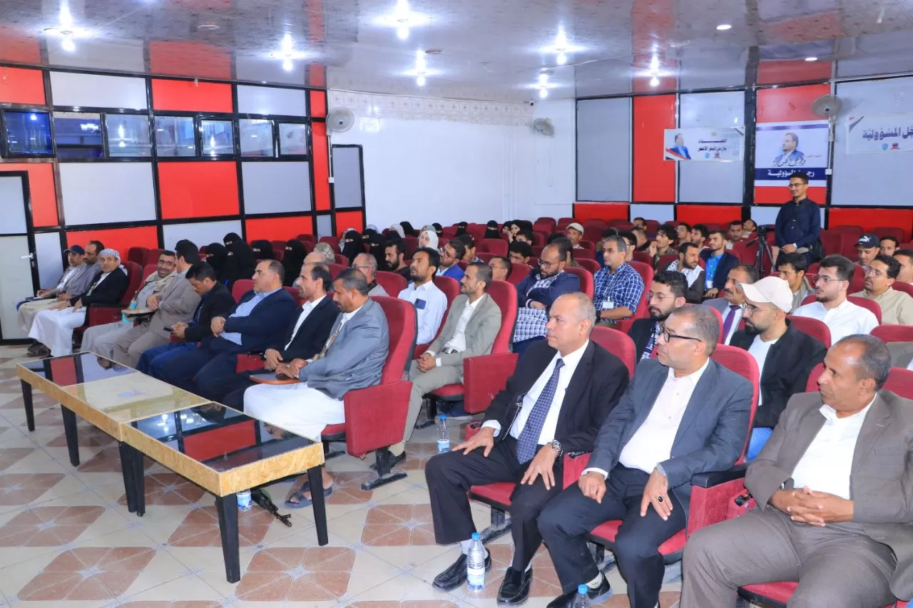 The UAE University and the Student Forum organize an awareness event to support the Palestinian cause and commemorate the anniversary of the cry against the arrogant.