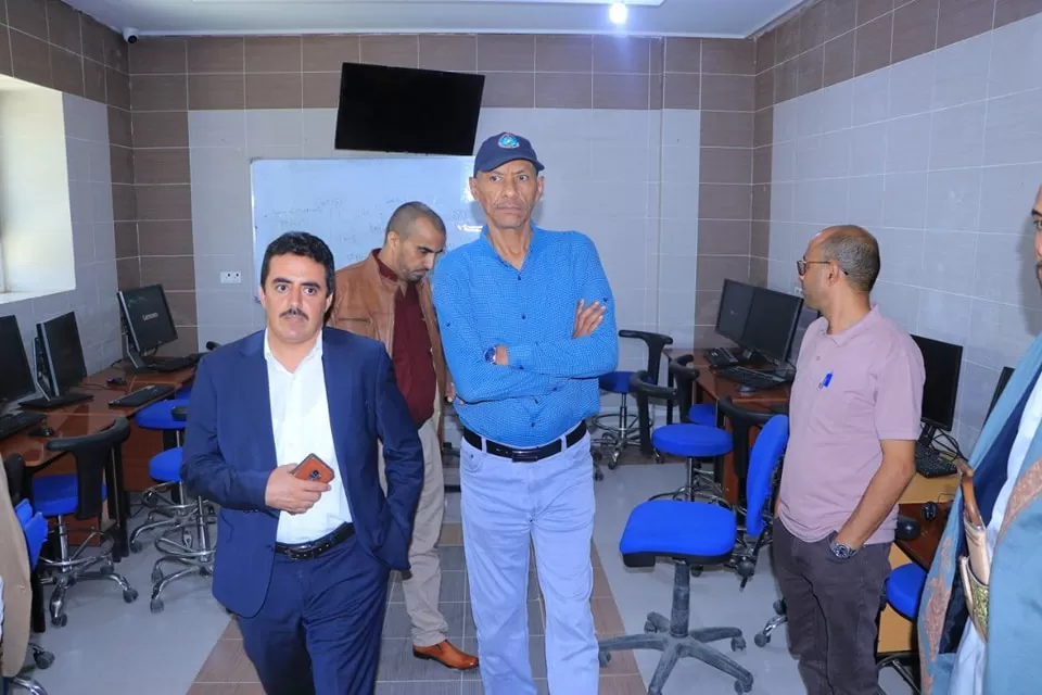 A delegation from the Charitable Society of Hayel Saeed Group of Companies visits the university to enhance ways of joint cooperation between the two sides