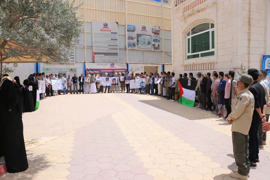 The UAE University and the University Student Forum organize a stand in solidarity with the Palestinian people