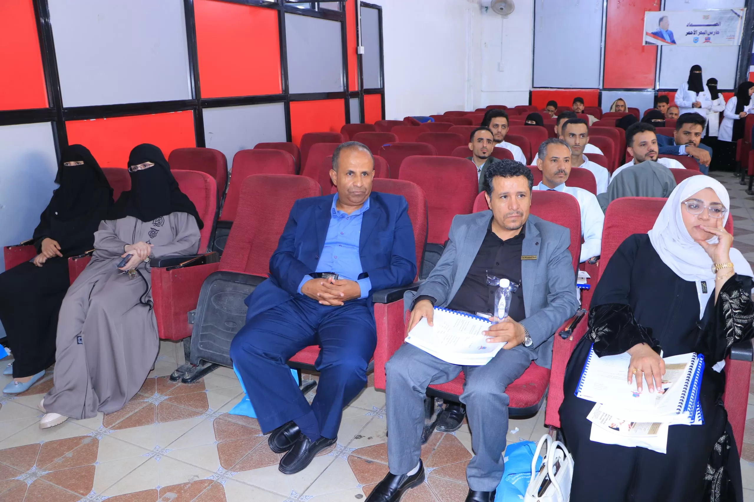 The University's College of Medicine and Health Sciences organizes a scientific day to discuss graduation research for the fourth batch of human medicine students