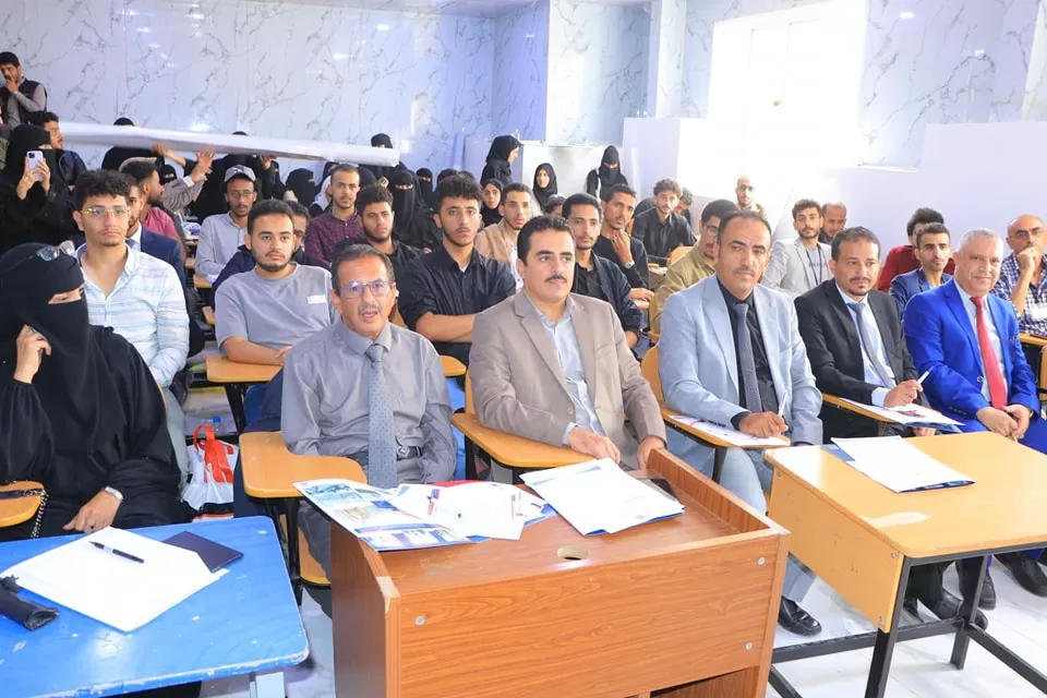 Launching the discussion of graduation projects for students of the Department of Architecture at the College of Engineering and Information Technology for the academic year 1445 AH