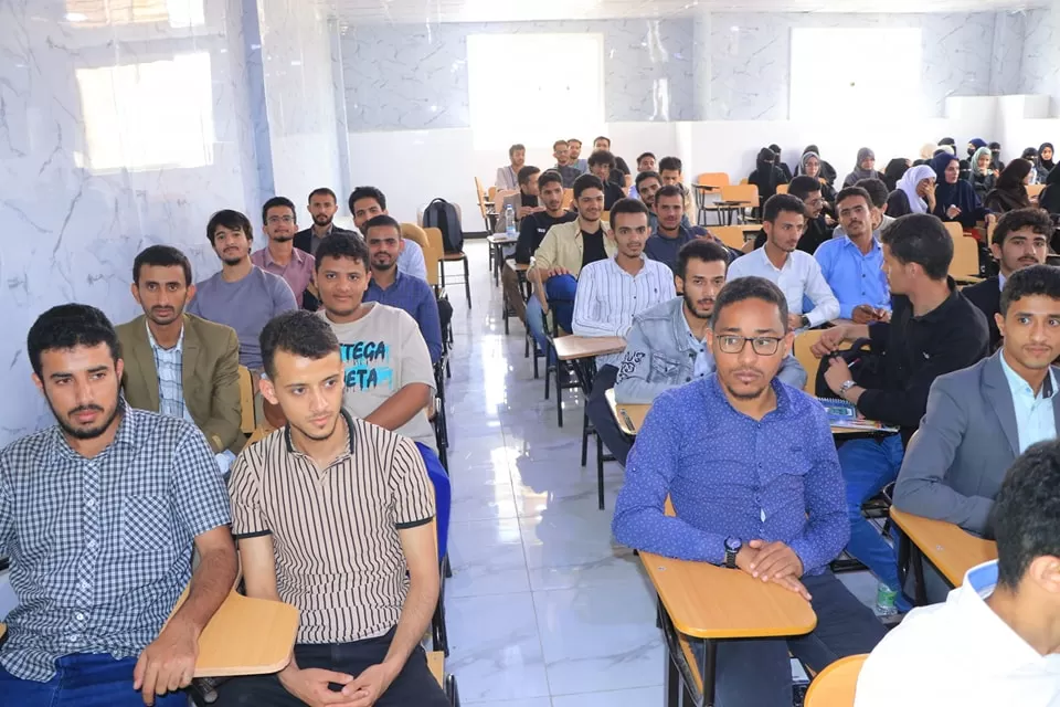 Launching a first aid course for students of the College of Medicine and Health Sciences in cooperation with the Yemeni Red Crescent