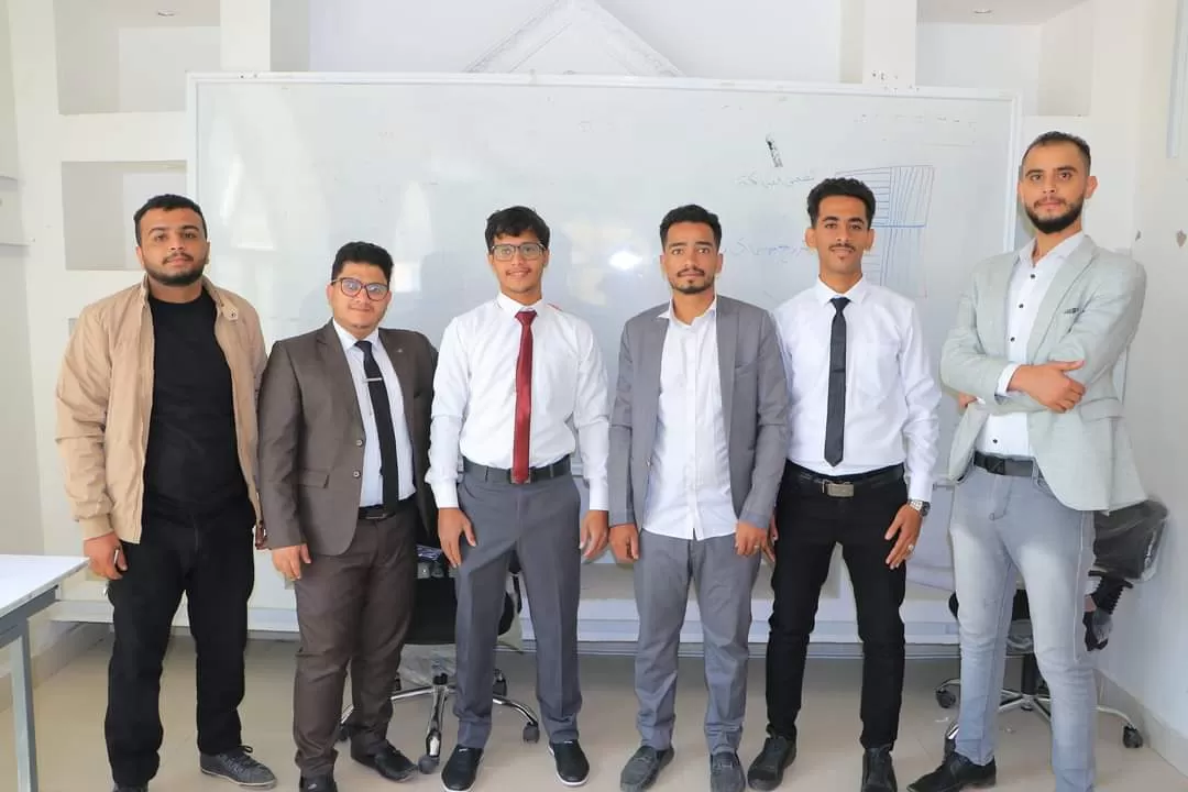 Within the activities of the scientific week, graduation projects for students of the Mechatronics, Oil and Gas Engineering Department were discussed.