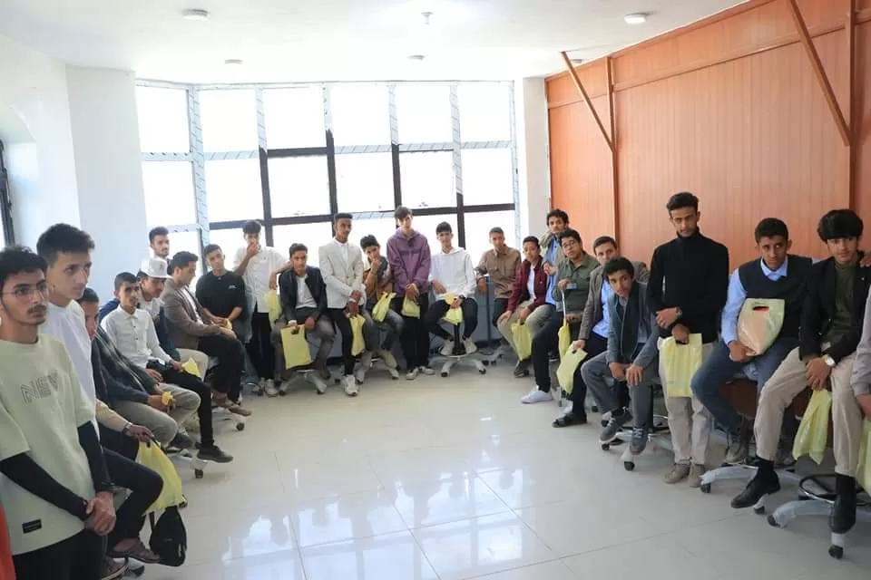 The university receives a scientific visit from high school students from Al-Tamayoz Private Schools