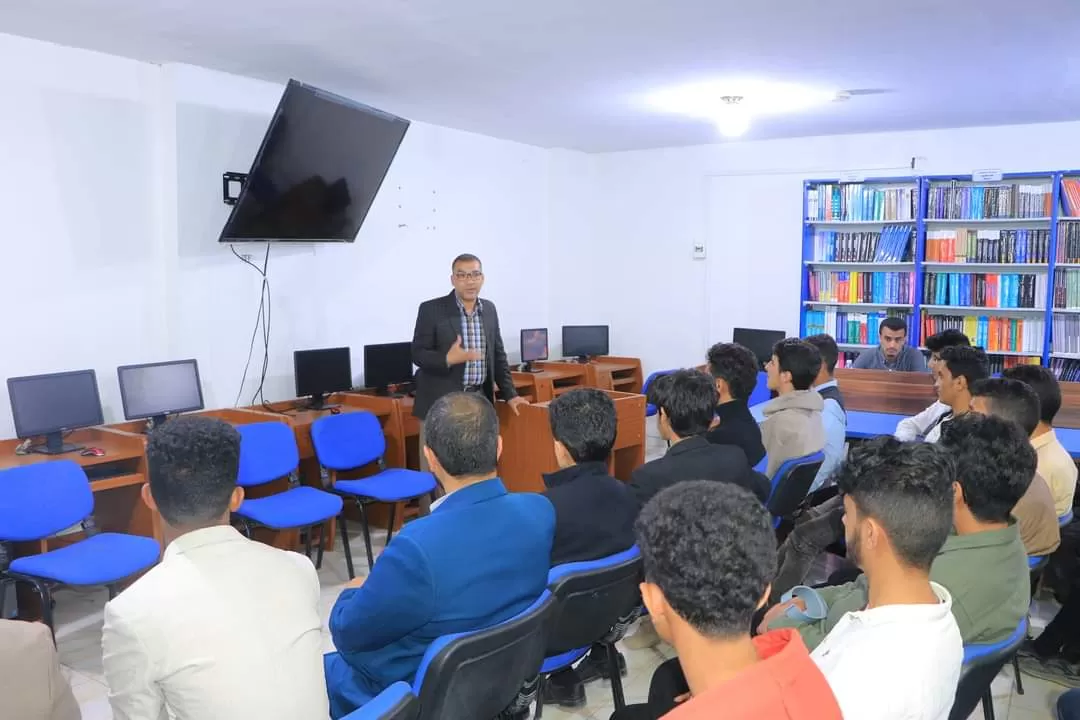 The university receives a scientific visit from high school students from Al-Tamayoz Private Schools